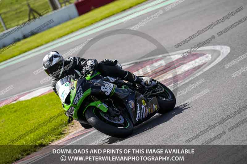 donington no limits trackday;donington park photographs;donington trackday photographs;no limits trackdays;peter wileman photography;trackday digital images;trackday photos